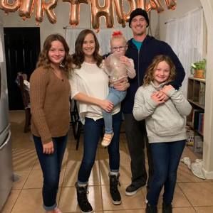 Meet your Posher, Laurie